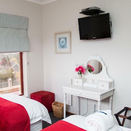 Jenny'S Guest House Grahamstown Bagian luar foto