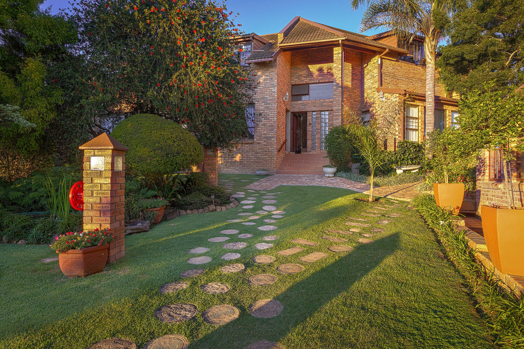 Jenny'S Guest House Grahamstown Bagian luar foto
